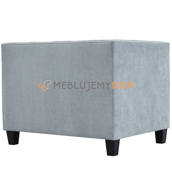 Fotel PRIMAVERA z wałkami i pinezkami